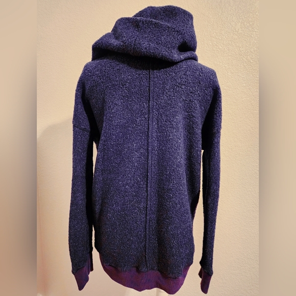 ABERCROMBIE & FITCH SWEATER|NAVY TURTLENECK| SIZE: S| OVERSIZED & COMFY - Picture 2 of 3